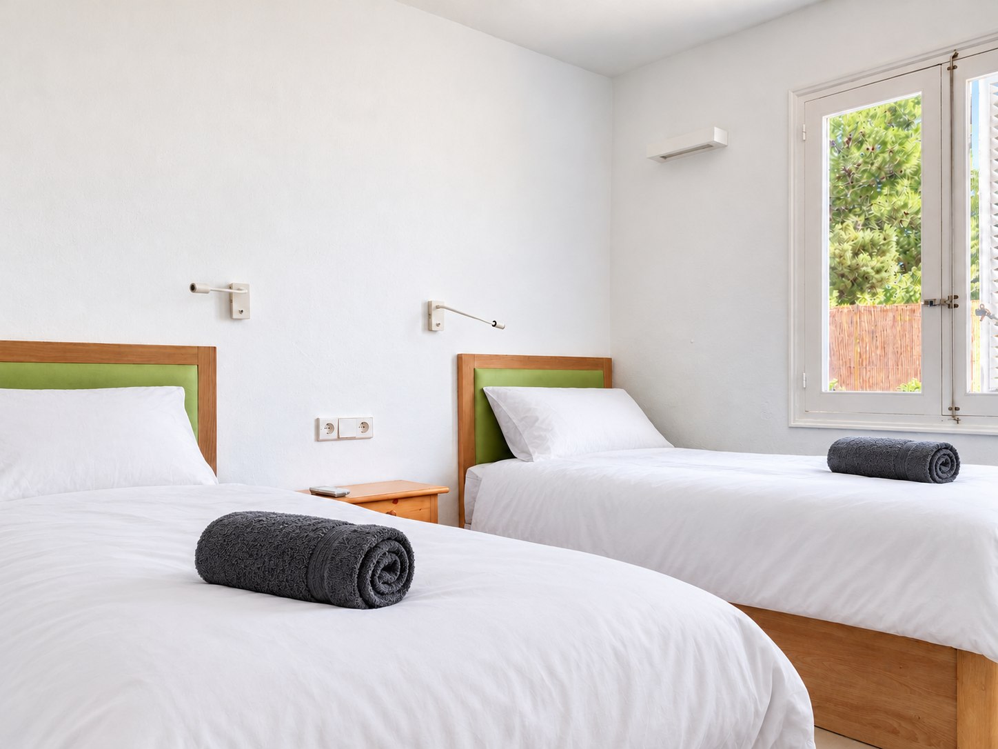 The second twin bedroom
